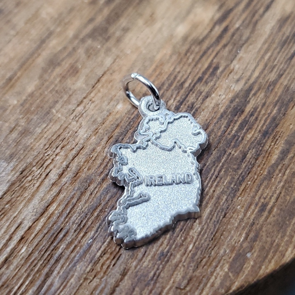 Sterling ireland collectible pendant charm P204
